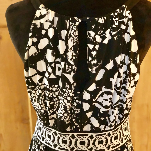 WHBM Black and White Patterned Sleeveless Dress - Picture 6 of 7